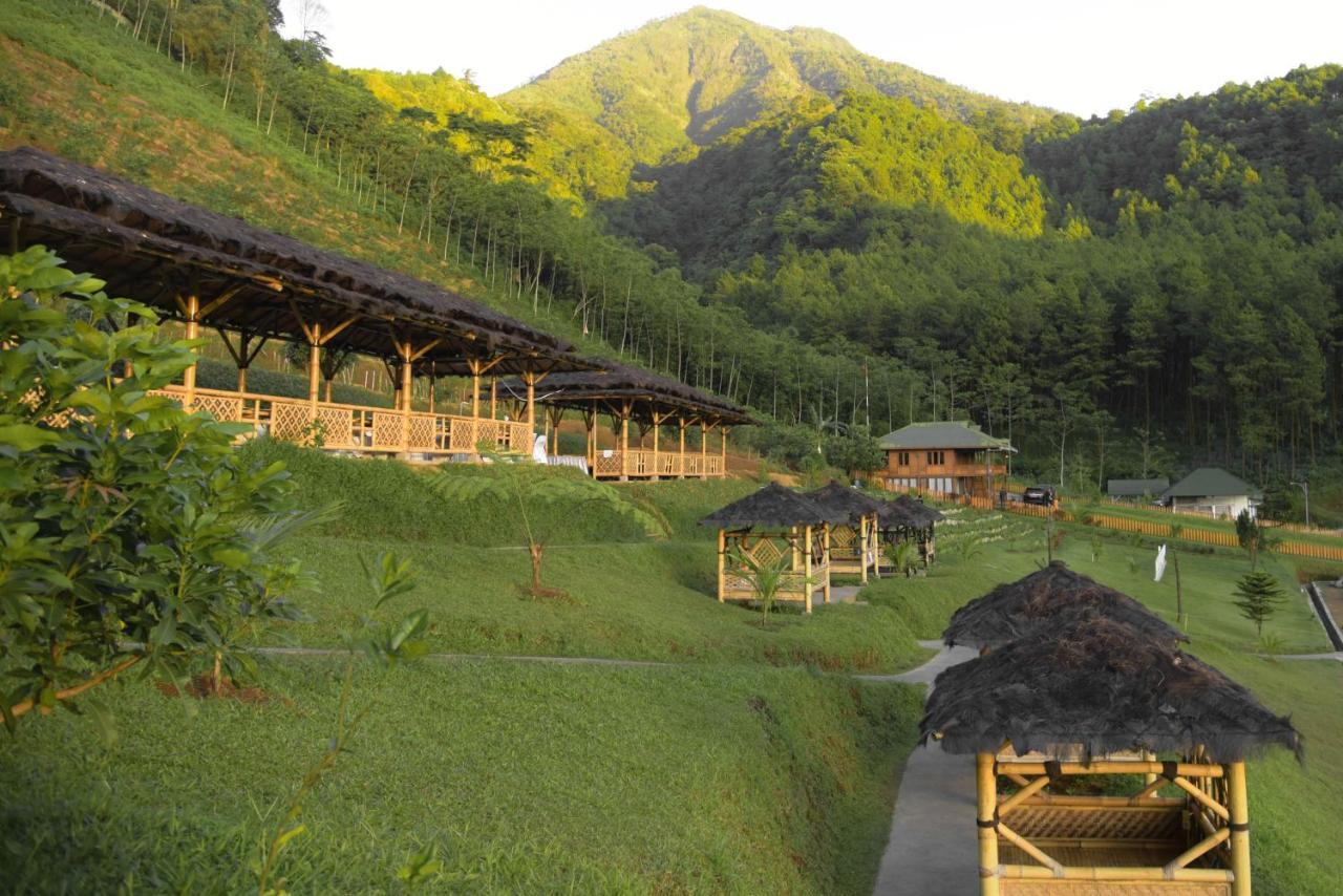 Resor Lembah Indah Glamping Resort